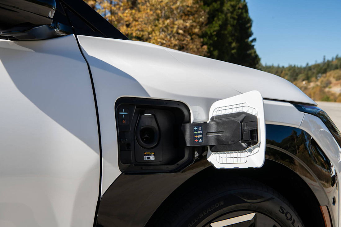 2027 Kia EV3 I Promise - PReview - DI - 260331 - 6.jpg