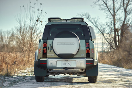 Land Rover Defender 110 2020 : essai routier Body Image
