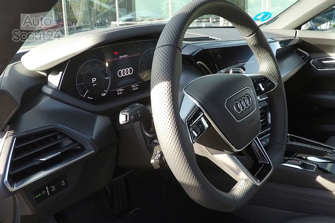 fotos audi e-tron gt volante y relojes.jpg