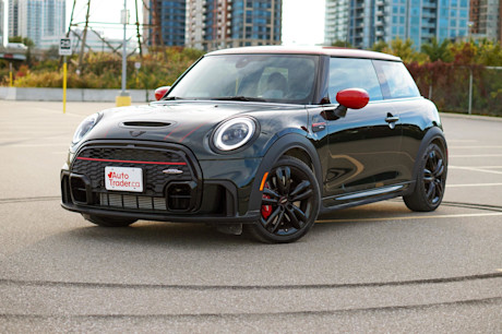Editorial 2023 mini cooper 3 door jcw 03 jl
