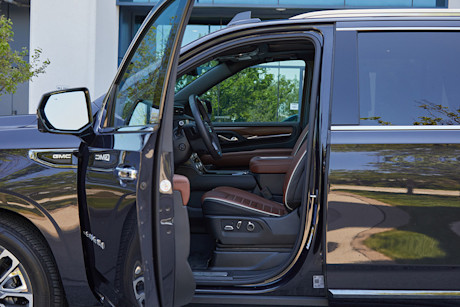 Editorial 2024 gmc yukon denali ultimate 4wd td jk 240624 17