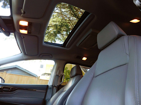 Editorial 2020 honda odyssey touring 23 sh