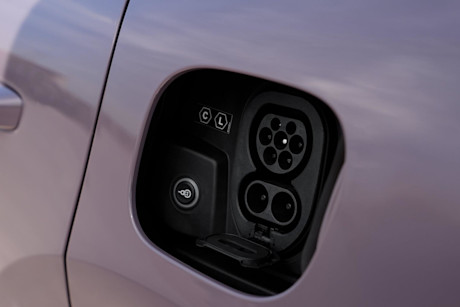 Porsche Macan EV 2024 : premier essai Body Image