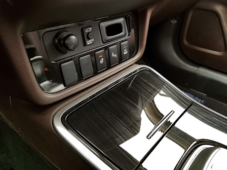 Editorial 2018 mitsubishi outlander phev 19 sw