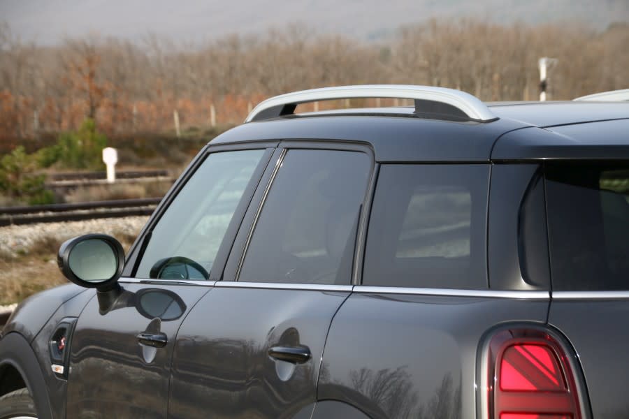 compa-mini-countryman-06.jpg