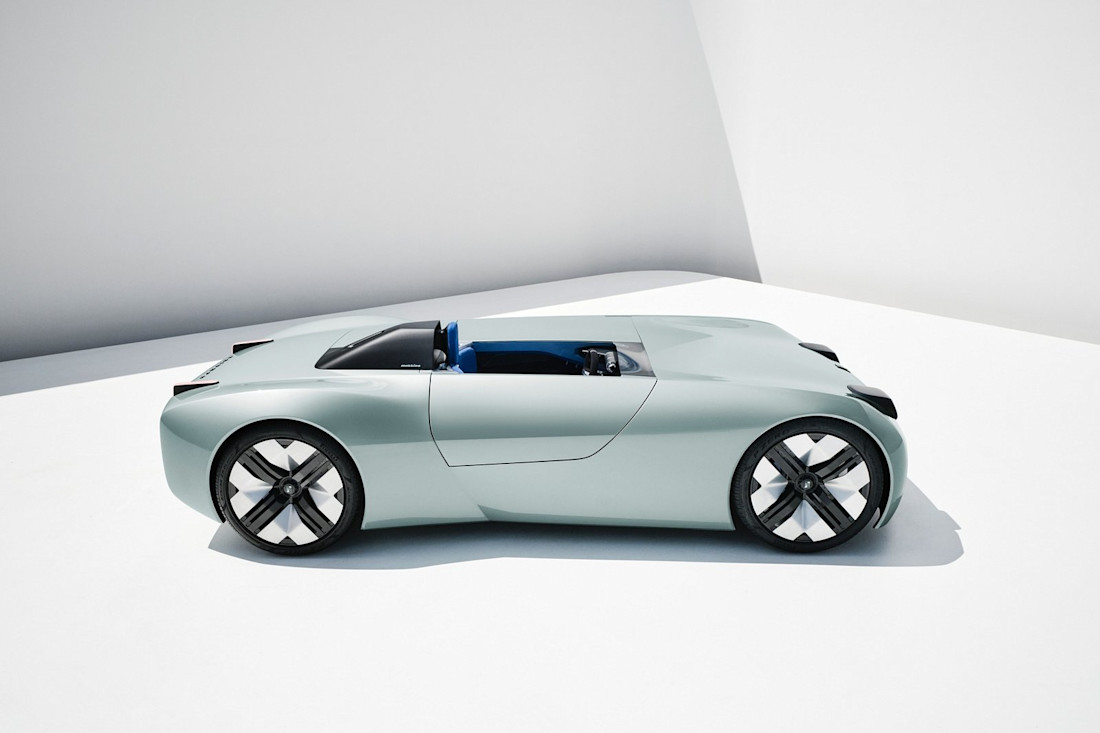 Makkina-Triumph-TR25-prototipo-2023 (4).jpg