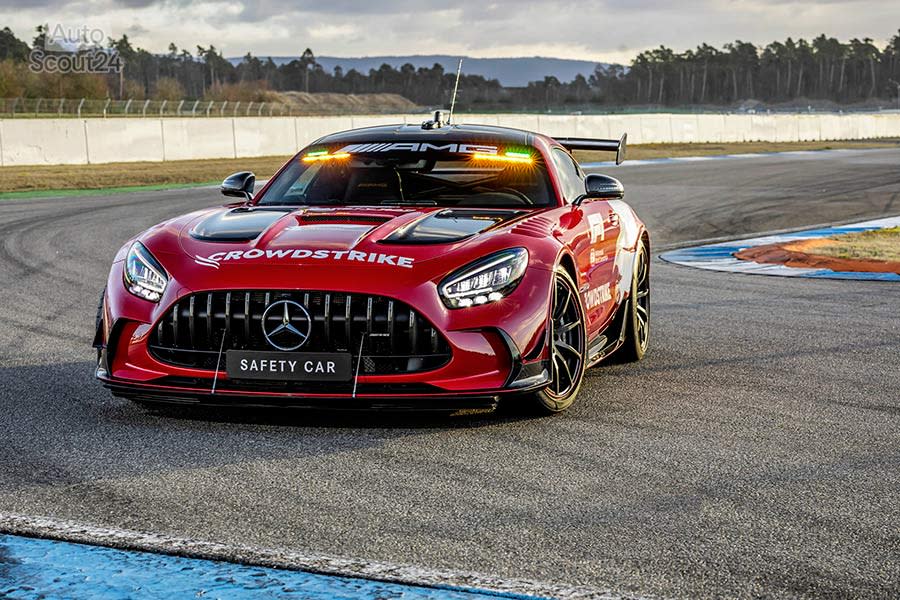 Mercedes-AMG-GT-Black-Series-2022-F1-Safety-Car-2.jpg