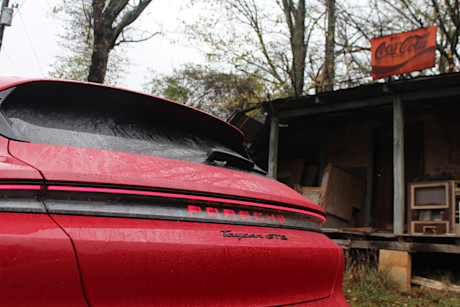 Editorial 2025 porsche taycan gts sport turismo fd pb 241118 4