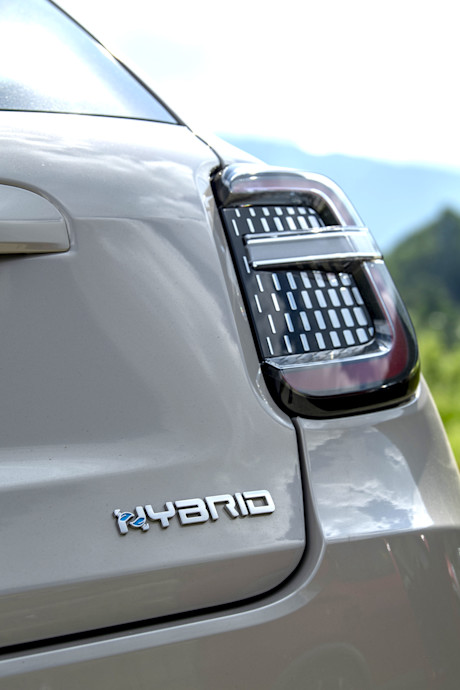 az-fiat-600-hm-0088-e04130-7e4ab0