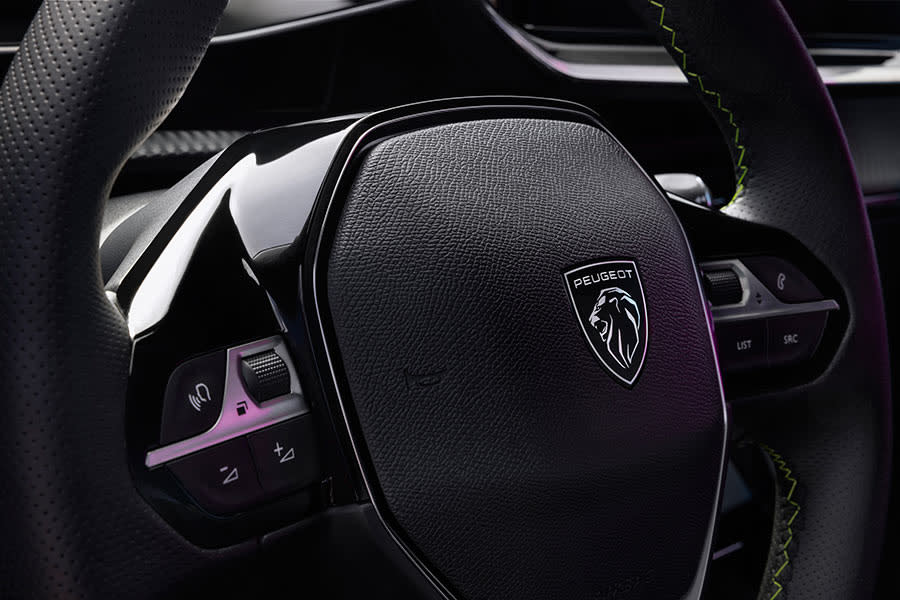 nuevo-peugeot-2008-interior-autocasion (7).jpg