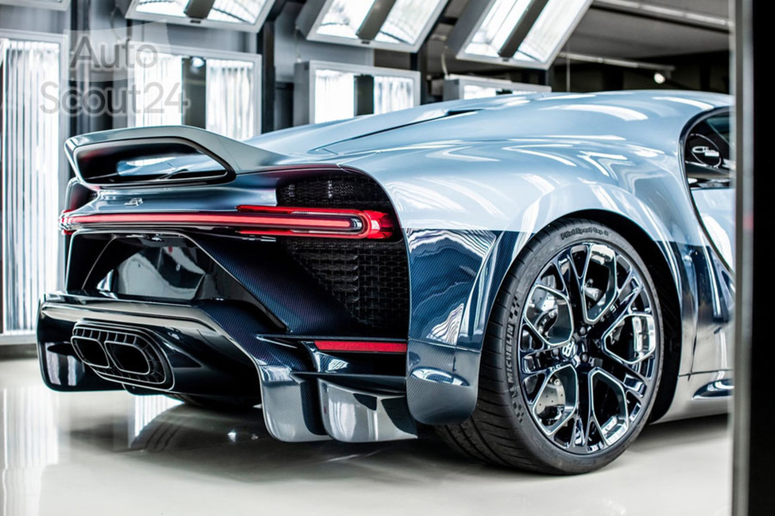 Bugatti-Chiron_Profilee-2022-1600-0c.jpg