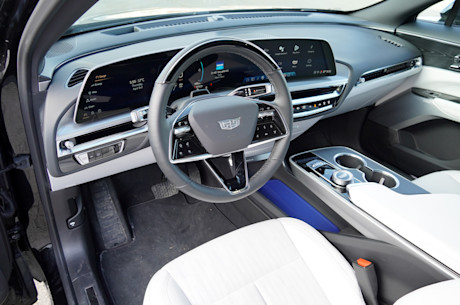 Cadillac Lyriq 2025 : essai routier Body Image