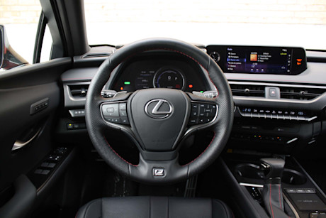 Lexus UX 250h AWD 2020 : essai hivernal Image