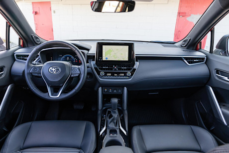 Editorial 2024 toyota corolla cross hybrid xse awd 240408 12 jw