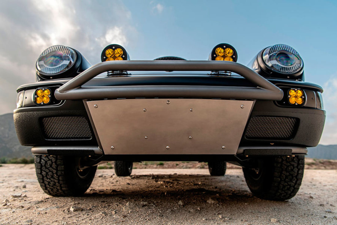 Porsche-911-964-restomod-safari (7).jpg