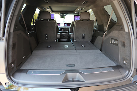 2025 Cadillac Escalade Review Body Image