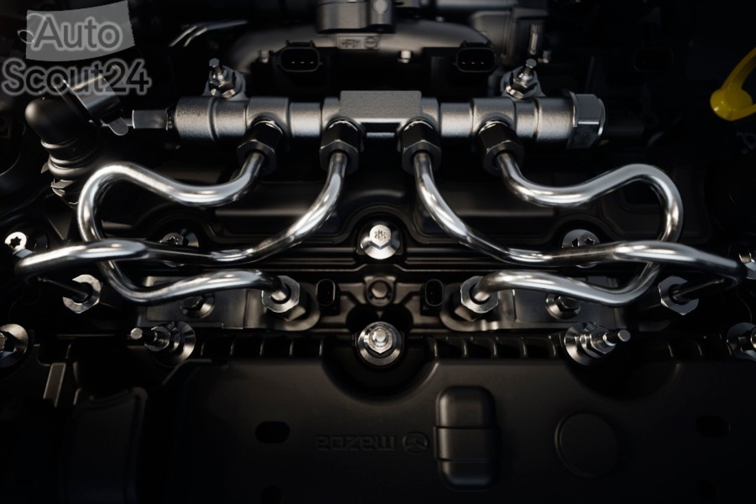 Mazda e-Skayactiv X technical 3 (1).jpg