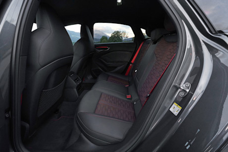9 audi-rs-5-limousine-2026-ruecksitze