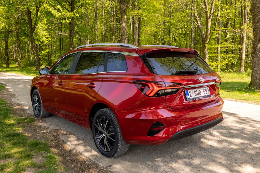 MG MG5 Electric (2022) statisch, achteraanzicht MG MG5 Electric (2022) statisch, achteraanzicht