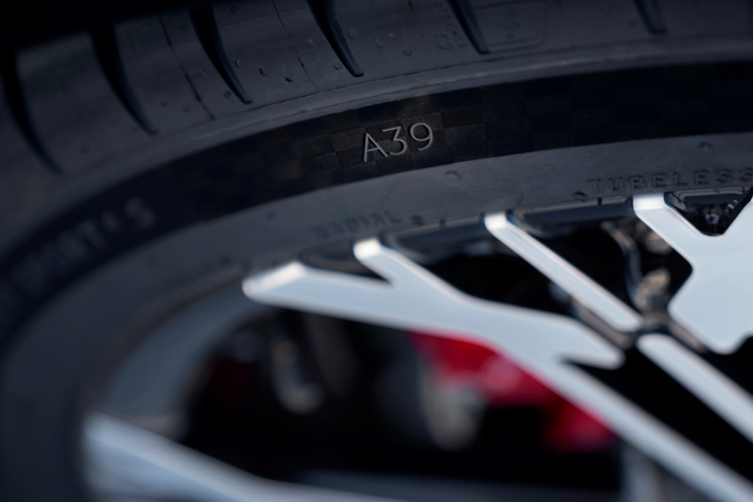 alpine-a390-2025 (11).jpg