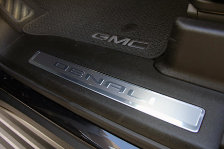 Editorial 2021 gmc yukon denali 22 dw