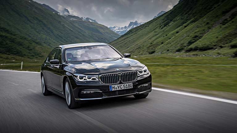 BMW Seria 7 vedere din fata