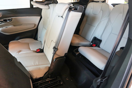 Editorial 2020 volvo xc90 t8 r design 15 jm