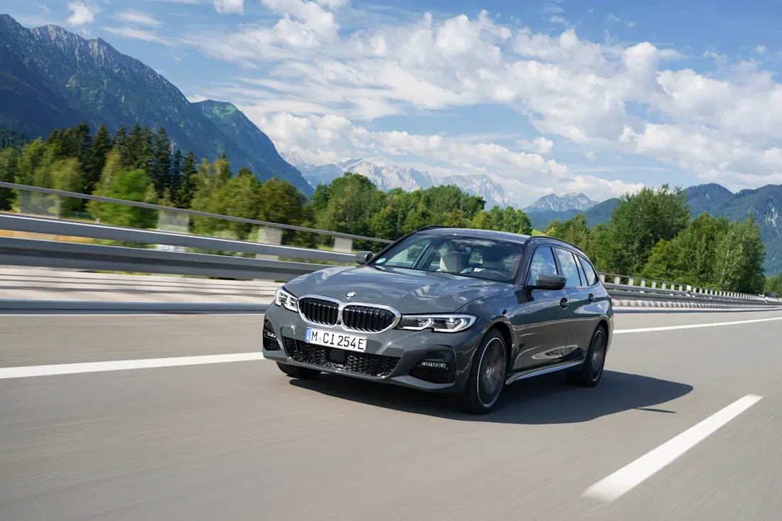 bmw 330e xdrive touring m sport 6