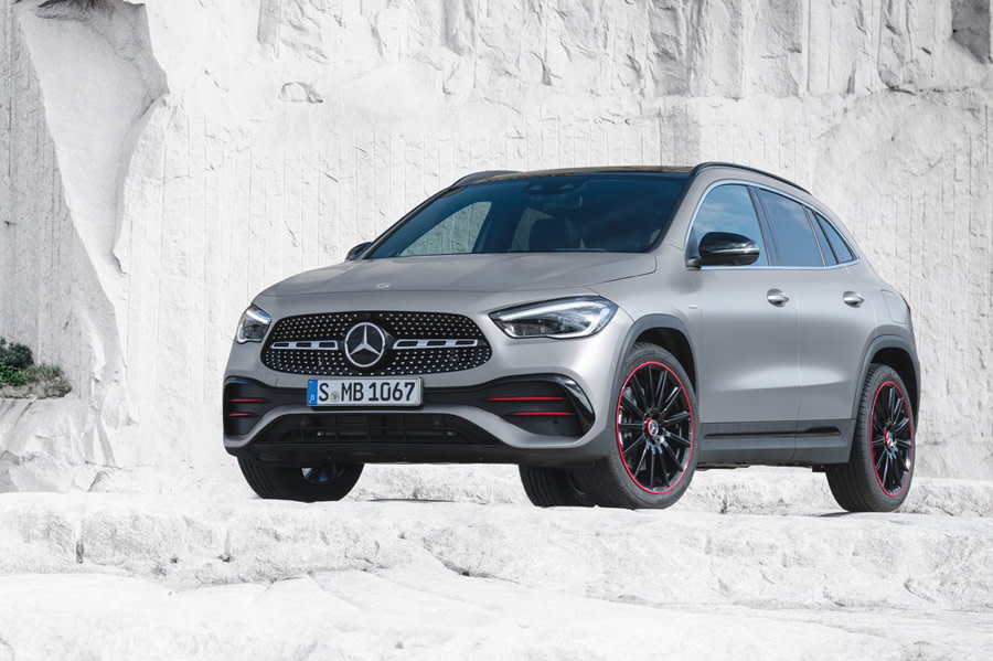 Mercedes-Benz-GLA-2021-1024-03.jpg