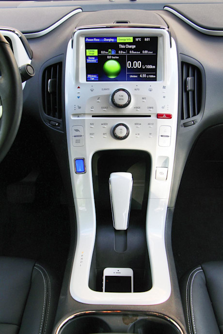 Editorial 2014 chevrolet volt jy 03