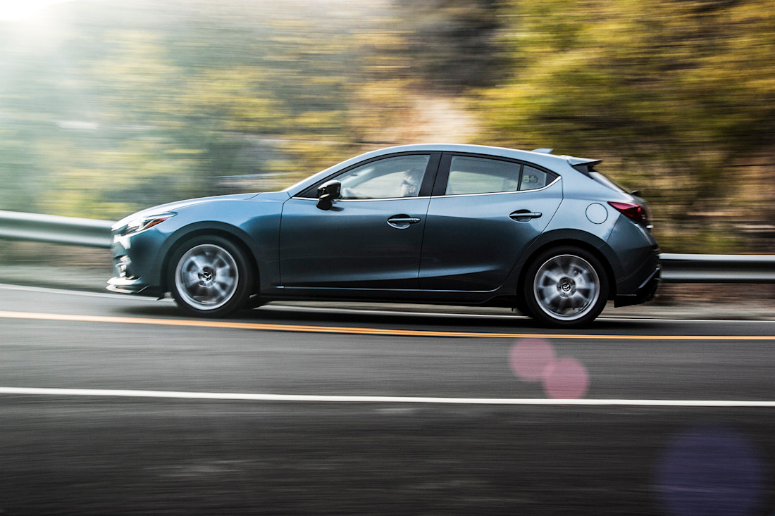Editorial 2015 mazda3 2