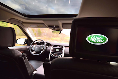 Editorial 2018 land rover discovery hse luxury td6 43 jp