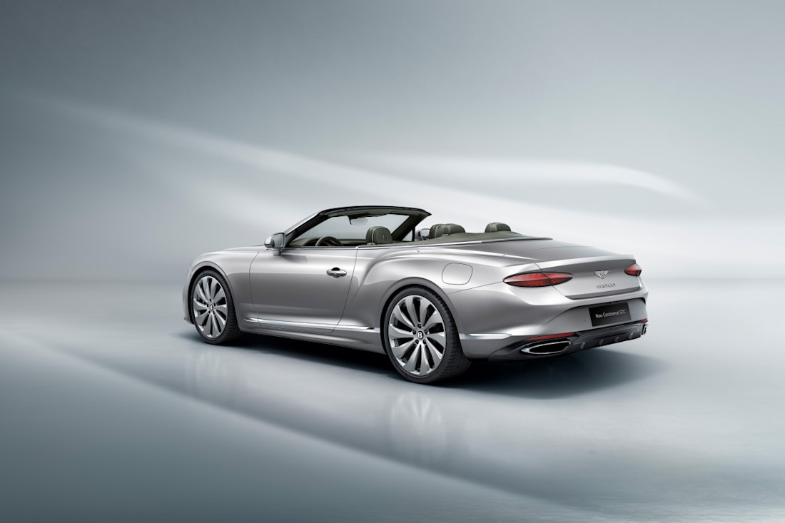 bentley-phev-2025 (3).jpg
