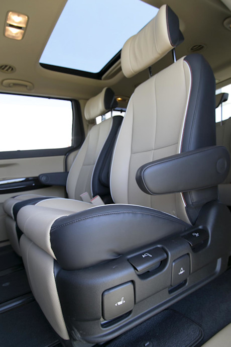 Editorial 2015 kia sedona sxl jw 07