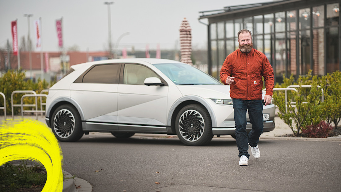 Hyundai IONIQ 5: Extravagante Pixel mit 800V!