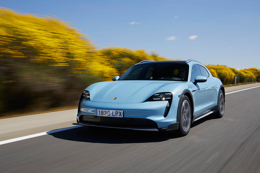 PORSCHE-TAYCAN-CROSS-TURISMO-013.jpg