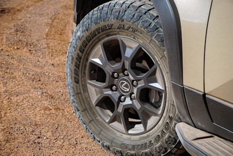 Editorial 2024 lexus gx 550 fd 240201 11 di