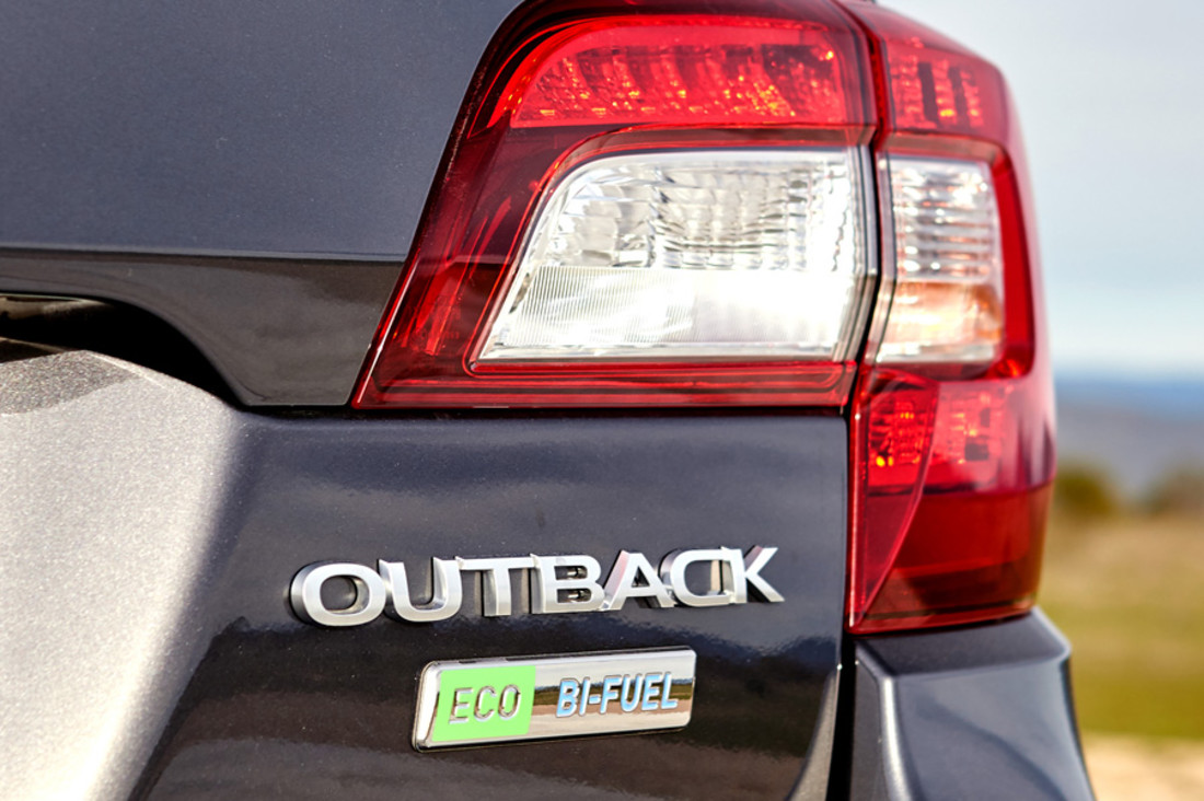 Subaru Outback Silver Edition (34).jpg