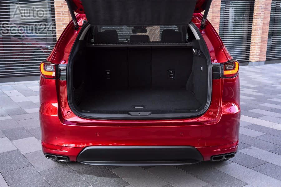 2022_mazda_cx-60_germany_src_int_005_lowres(1).jpg