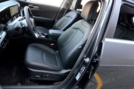 Kia Sportage HEV 2023 : essai routier Body Image