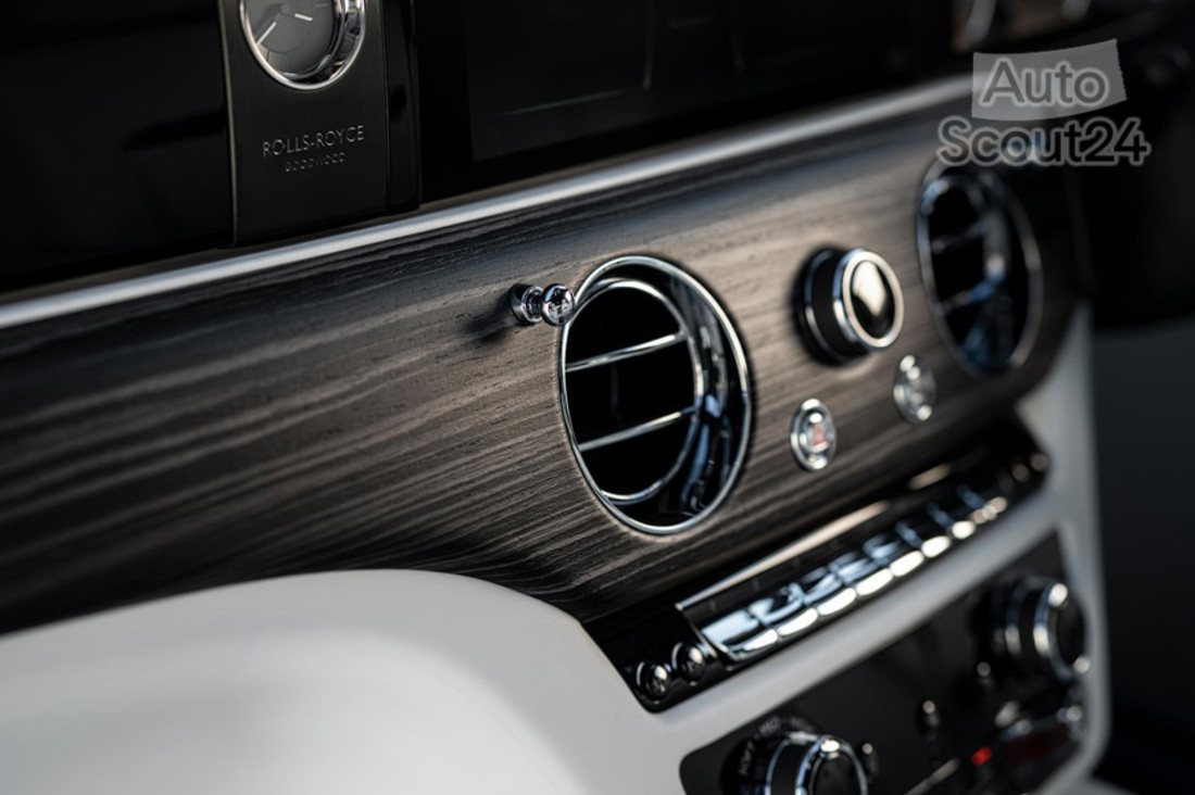 Rolls-Royce-Ghost-2021-1280-09.jpg