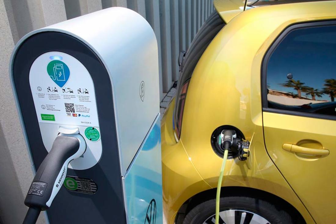 Los compradores de turismos eléctricos o con etiqueta ‘cero’ pagarán 1.200 euros en el IRPF por las ayudas