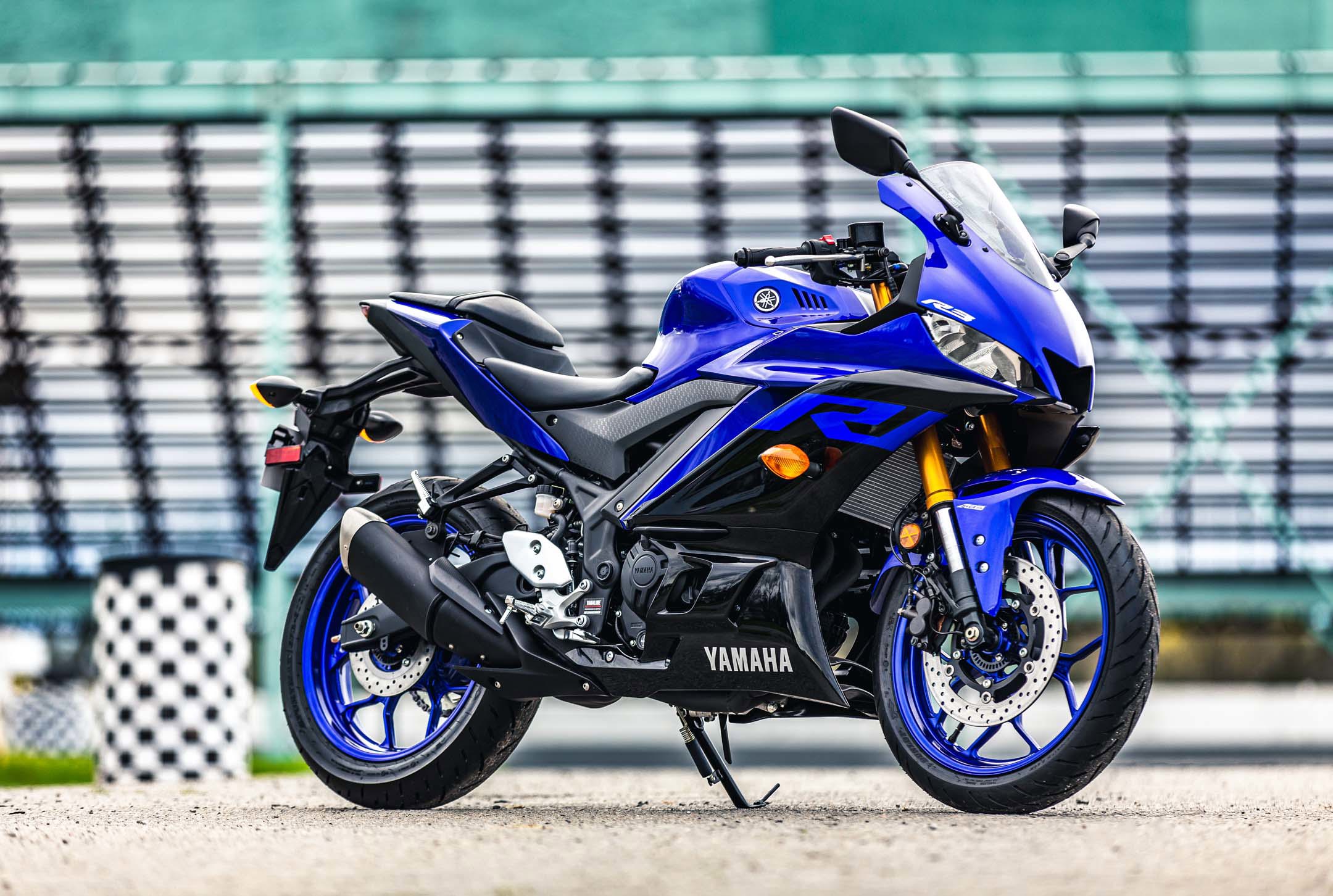 2019 Yamaha YZF-R3 Review (First Ride) - AutoTrader.ca