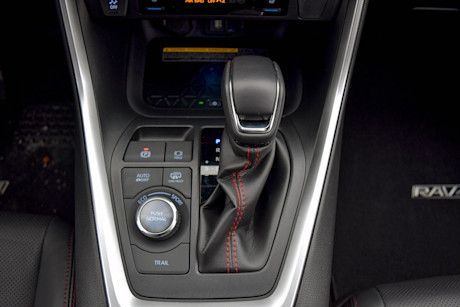 Editorial 2021 toyota rav4 prime xse technology 27 sha