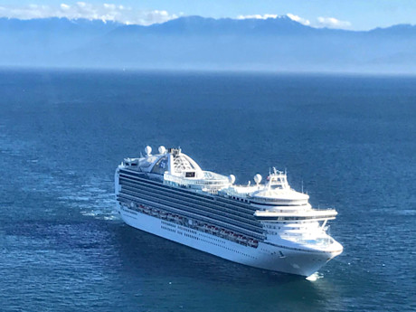 Editorial 06 mb cruise boat