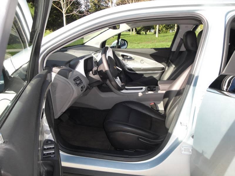Editorial 2011 chevrolet volt gw 01