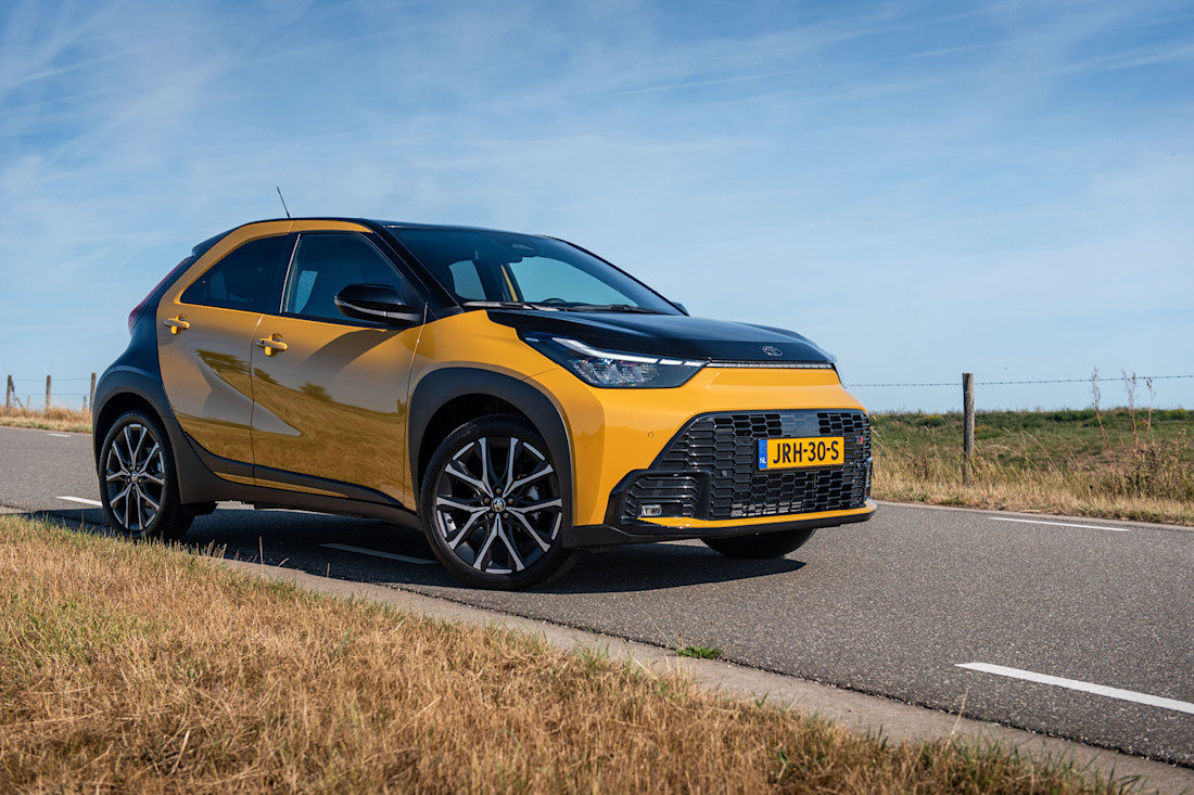 Toyota Aygo X Hybrid (2025) header