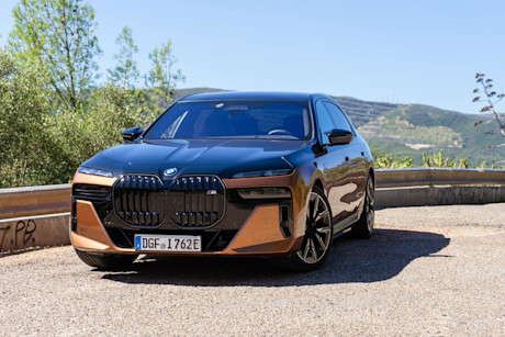 Editorial 2024 bmw i7 m70 fd 231001 02 kd