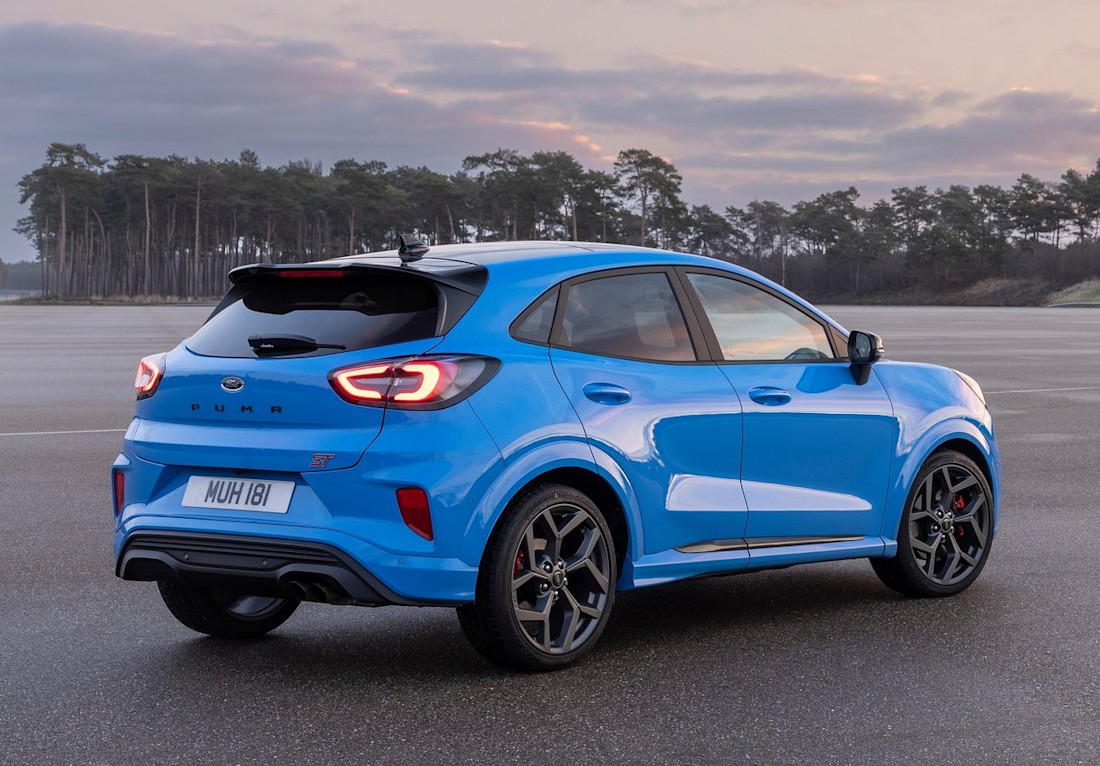 Ford-Puma ST Powershift-2023 Seitenansicht