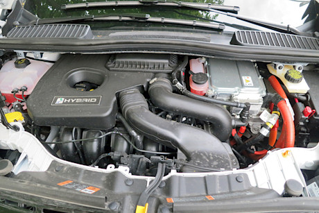 Editorial 2014 ford c max hybrid sel lw 09 11833